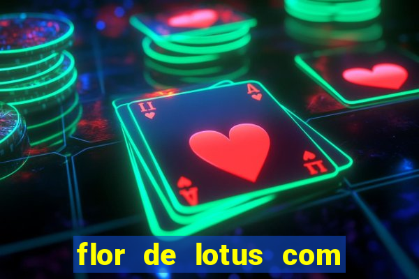 flor de lotus com lua tatuagem